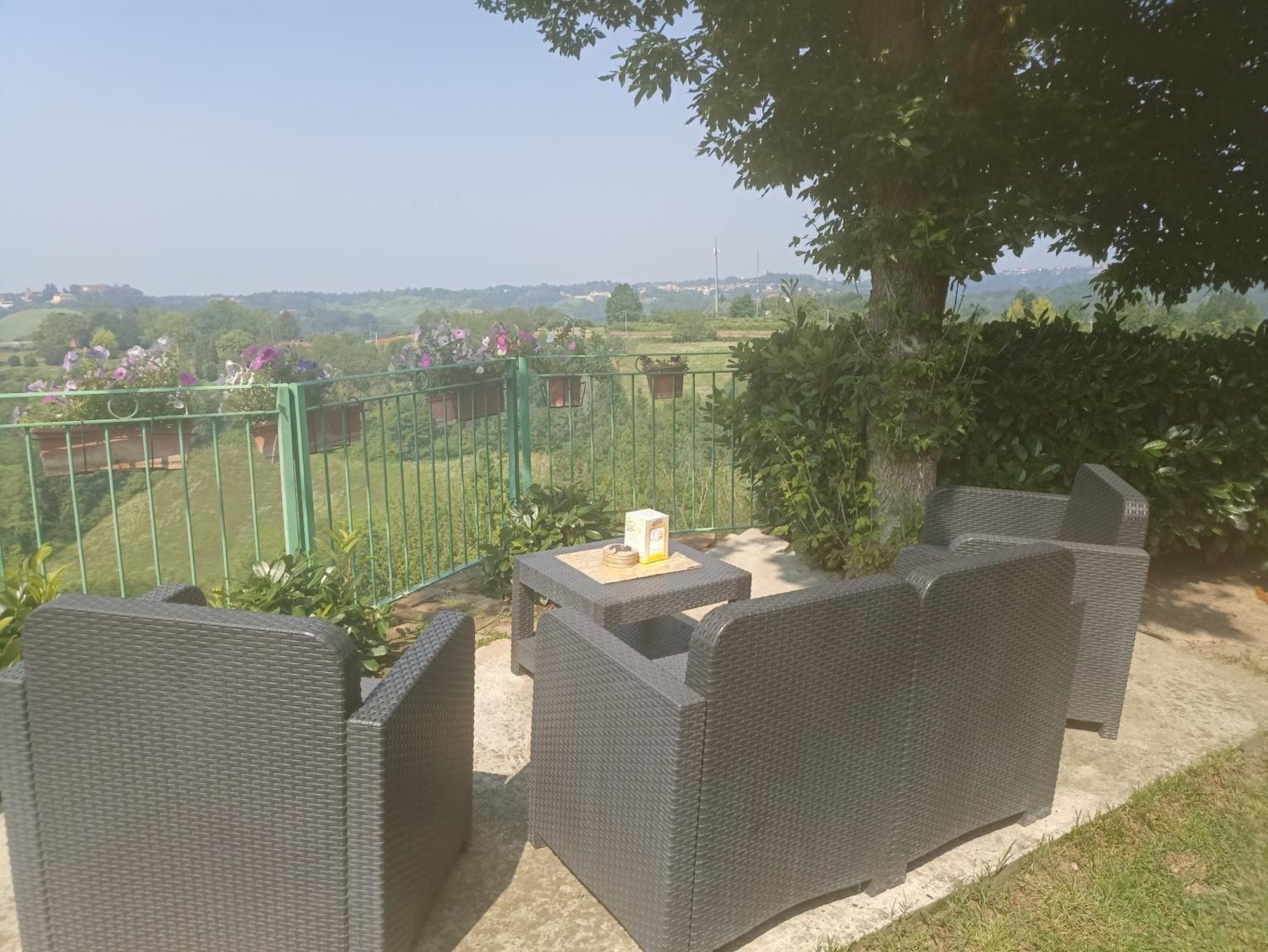 La Terrazza Apartment Asti Exterior foto